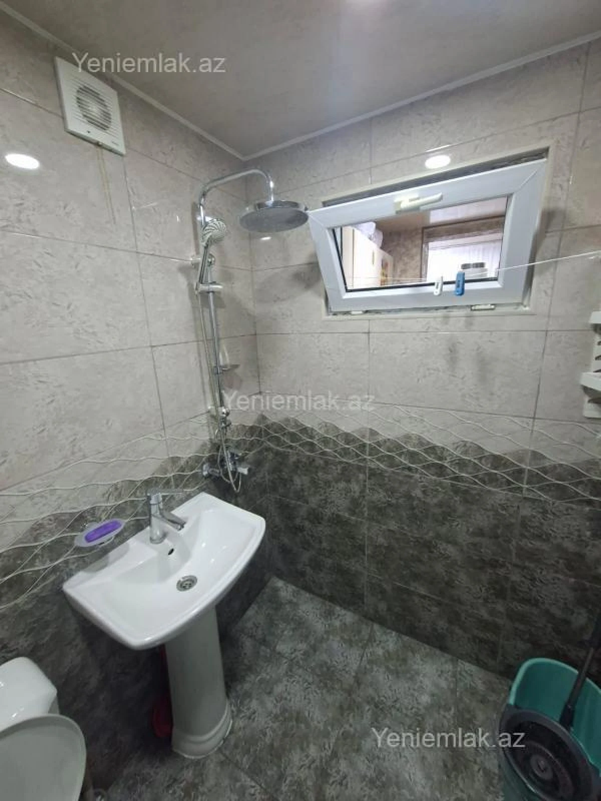 Satılır 2 otaqlı köhnə tikili 60 m²
