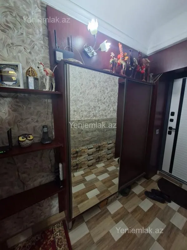 Satılır 2 otaqlı köhnə tikili 60 m²