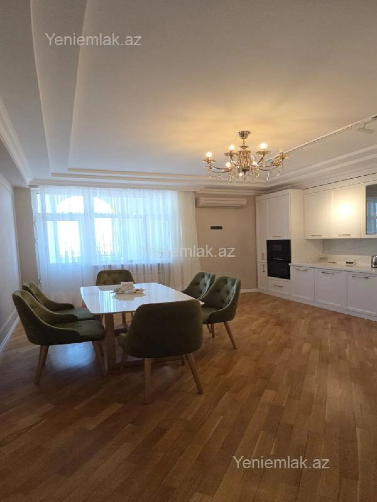 Satılır 3 otaqlı yeni tikili 135 m²
