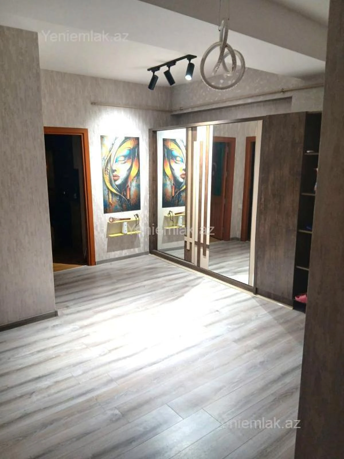 Satılır 3 otaqlı yeni tikili 100 m²