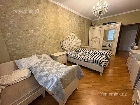 Satılır 4 otaqlı yeni tikili 200 m²