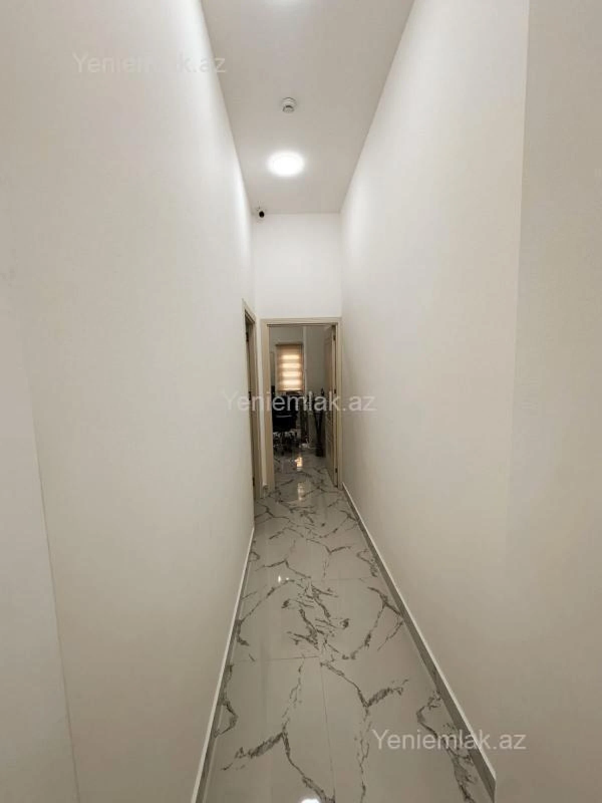 Satılır 4 otaqlı obyekt 60 m²