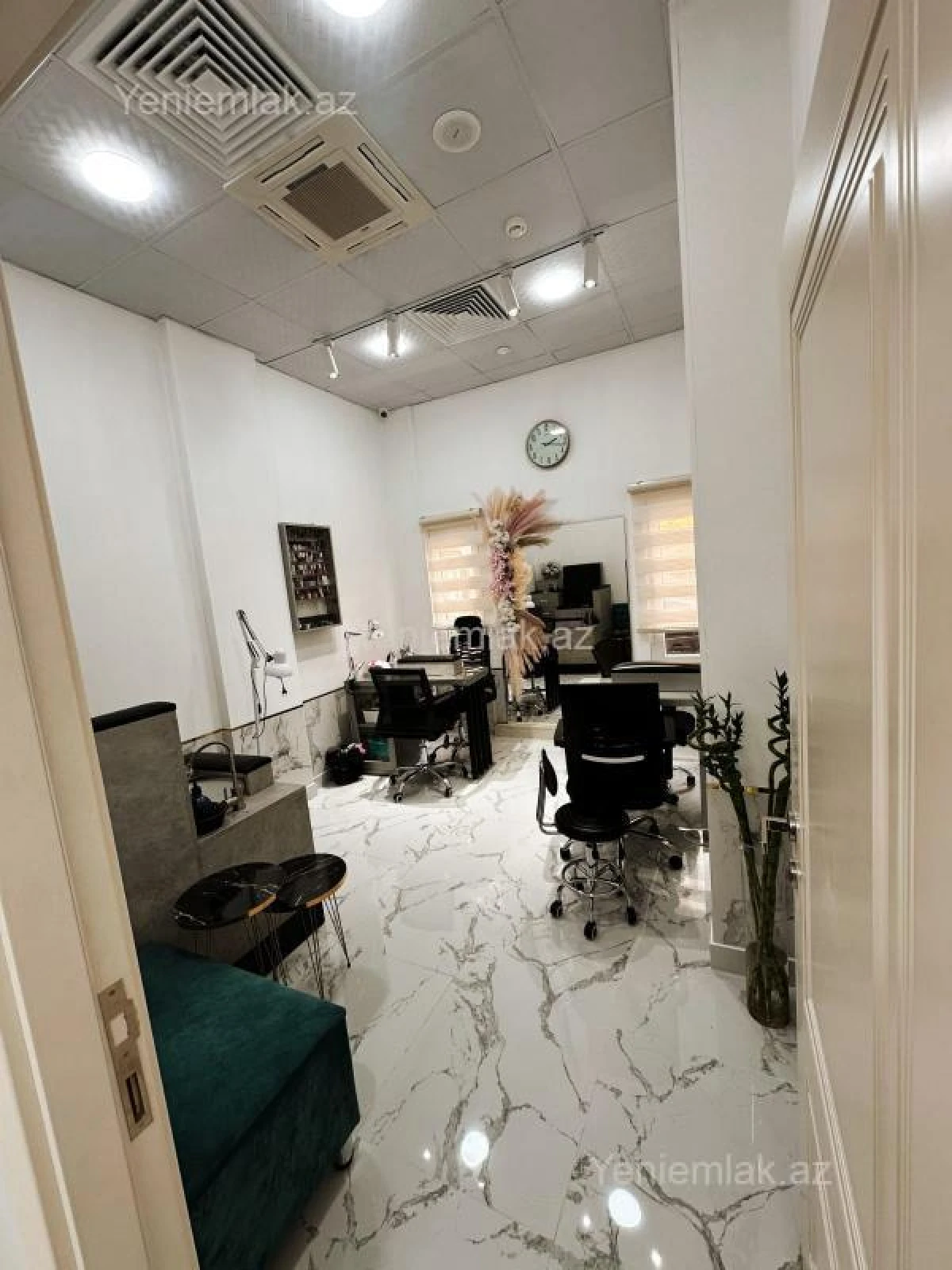 Satılır 4 otaqlı obyekt 60 m²