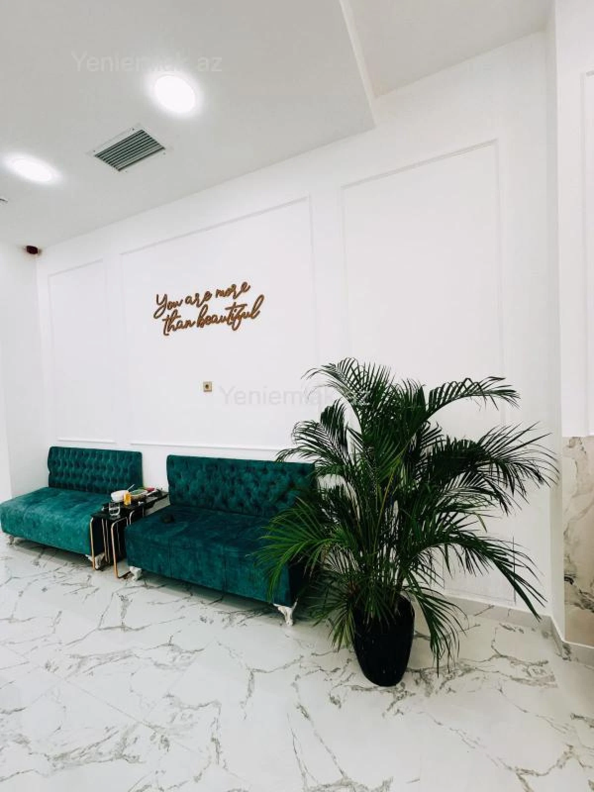 Satılır 4 otaqlı obyekt 60 m²