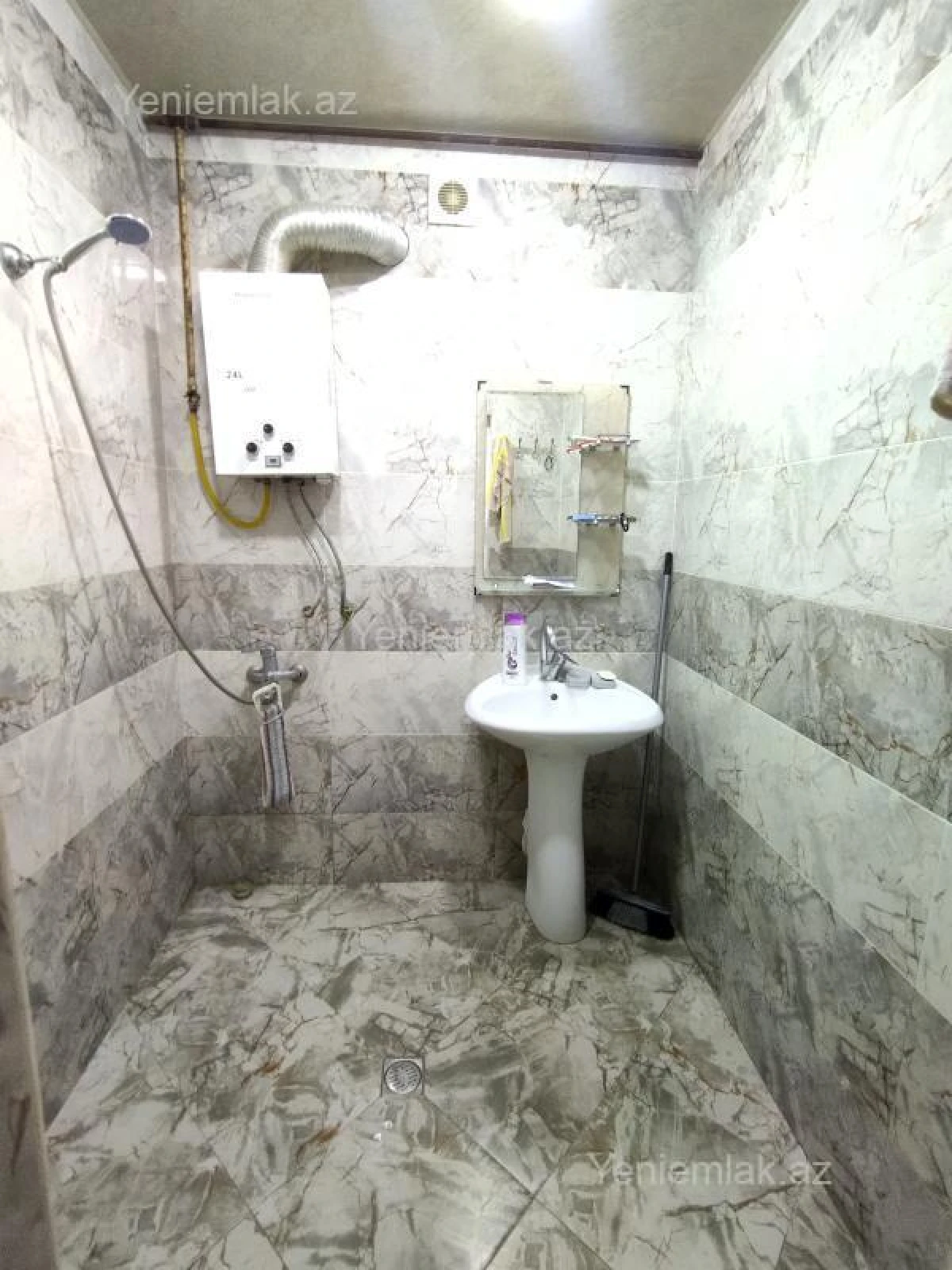 Satılır 3 otaqlı köhnə tikili 76 m²