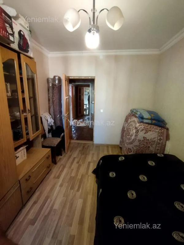 Satılır 3 otaqlı köhnə tikili 76 m²