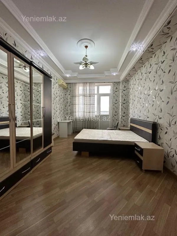 Satılır 3 otaqlı yeni tikili 120 m²