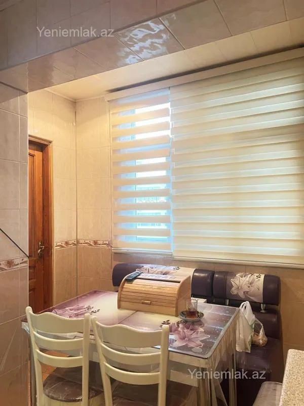 Satılır 2 otaqlı köhnə tikili 70 m²