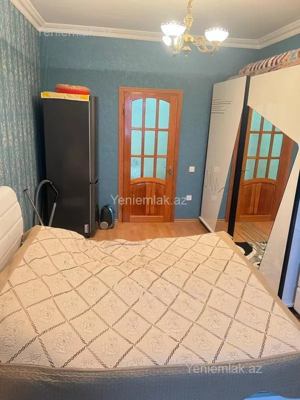 Satılır 2 otaqlı köhnə tikili 70 m²
