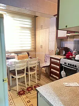 Satılır 2 otaqlı köhnə tikili 70 m²