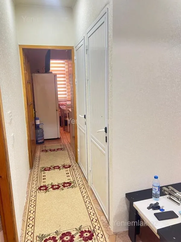 Satılır 2 otaqlı köhnə tikili 70 m²