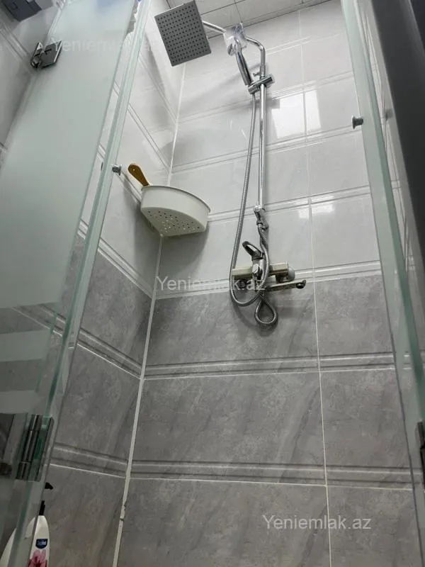 Satılır 1 otaqlı köhnə tikili 32 m²