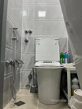 Satılır 1 otaqlı köhnə tikili 32 m²