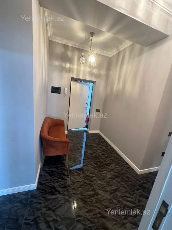 Satılır 3 otaqlı yeni tikili 100 m²