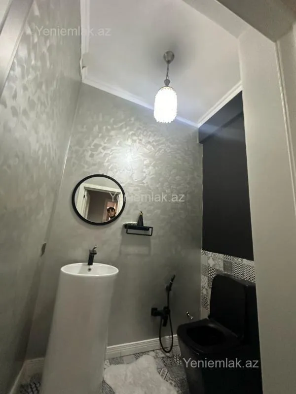 Satılır 3 otaqlı yeni tikili 100 m²