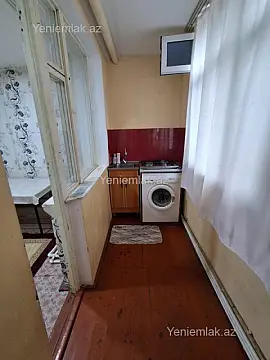 Satılır 1 otaqlı köhnə tikili 32 m²