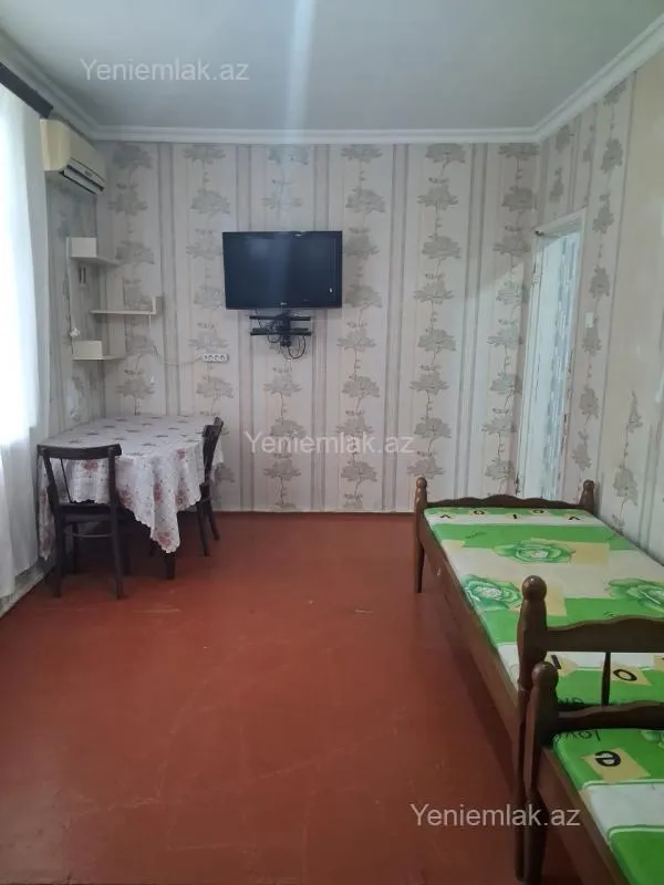 Satılır 1 otaqlı köhnə tikili 32 m²