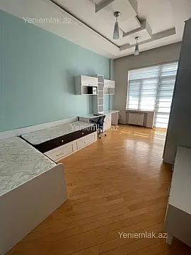Satılır 3 otaqlı yeni tikili 135 m²
