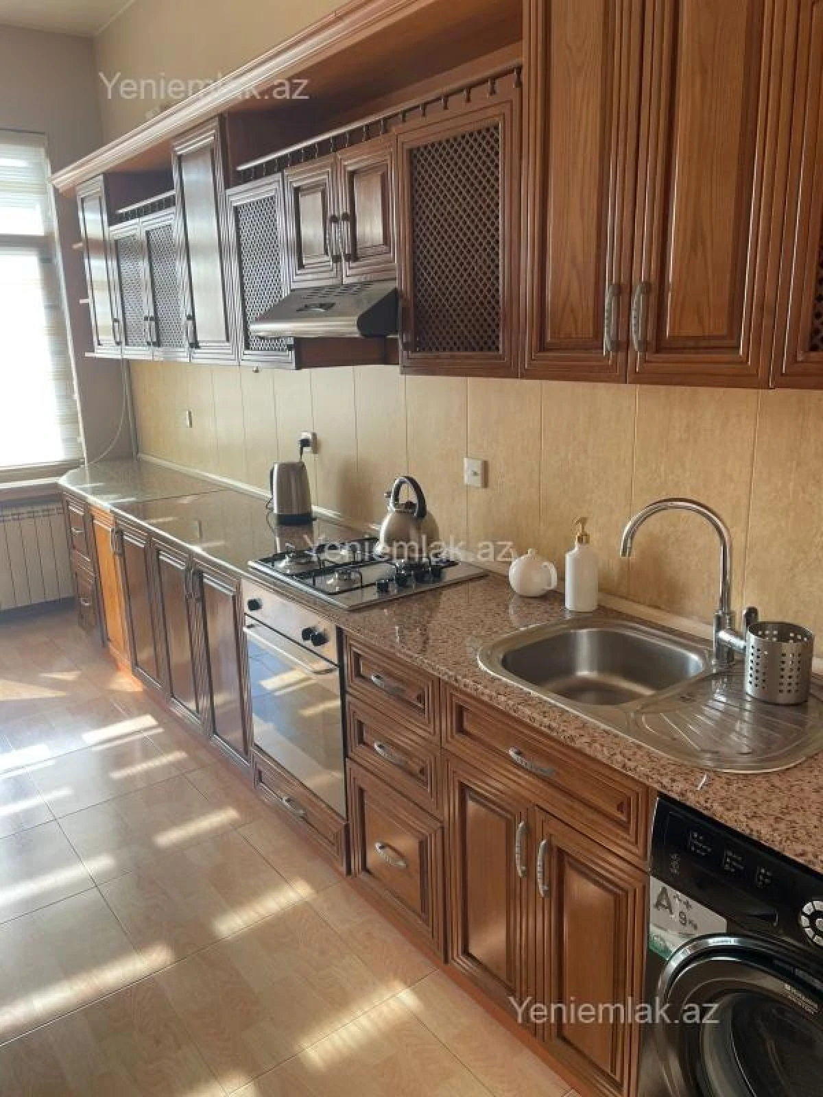 Satılır 3 otaqlı yeni tikili 135 m²