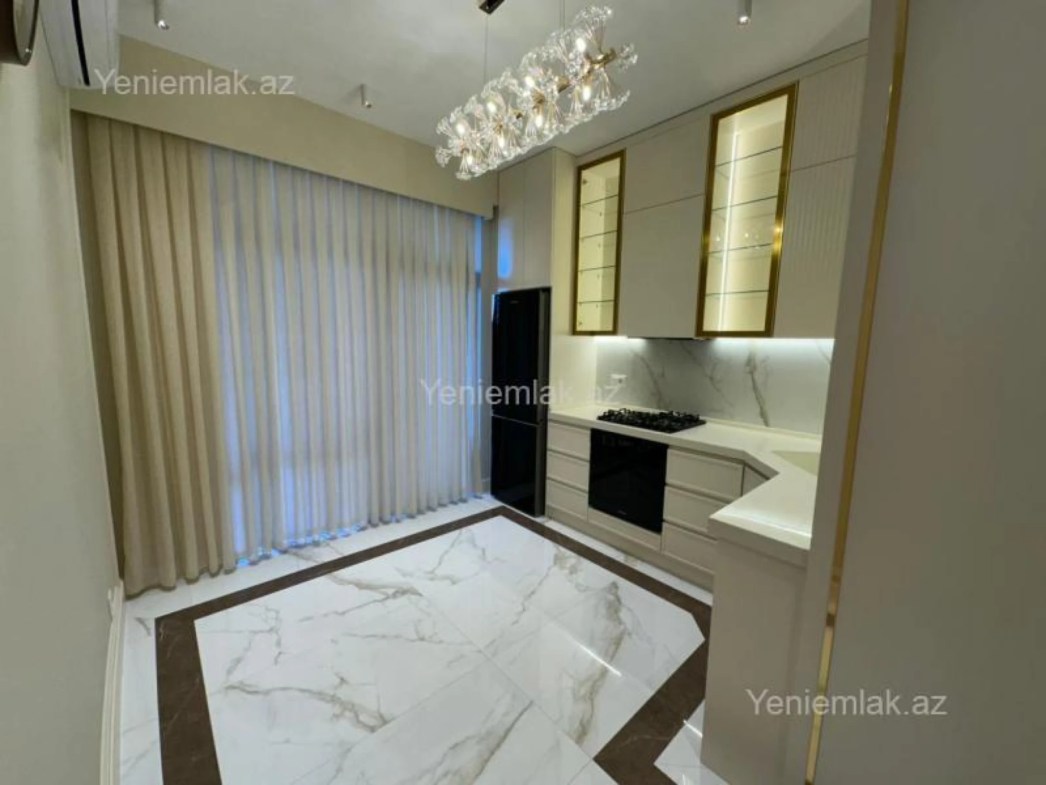 Satılır 3 otaqlı yeni tikili 85 m²