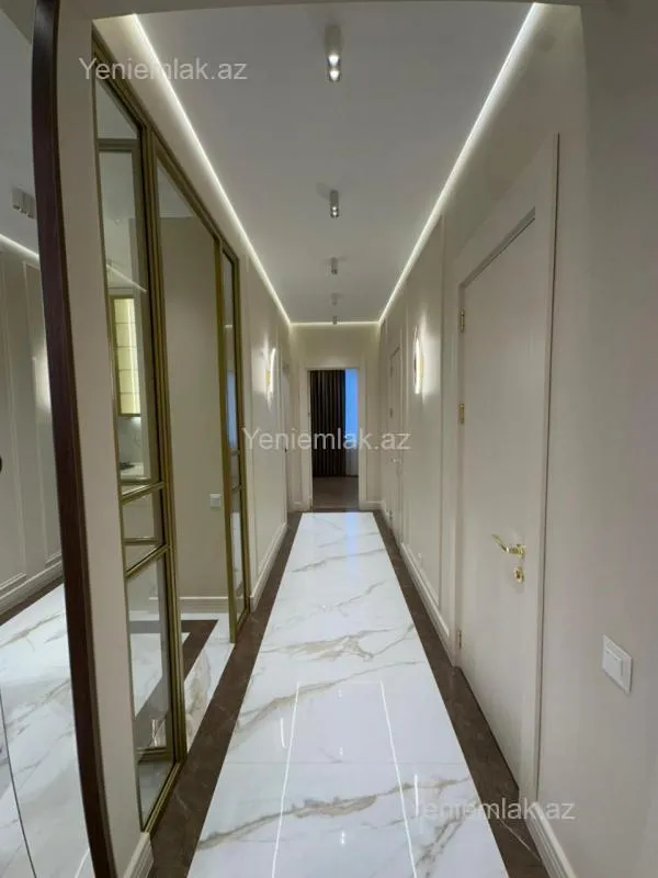 Satılır 3 otaqlı yeni tikili 85 m²