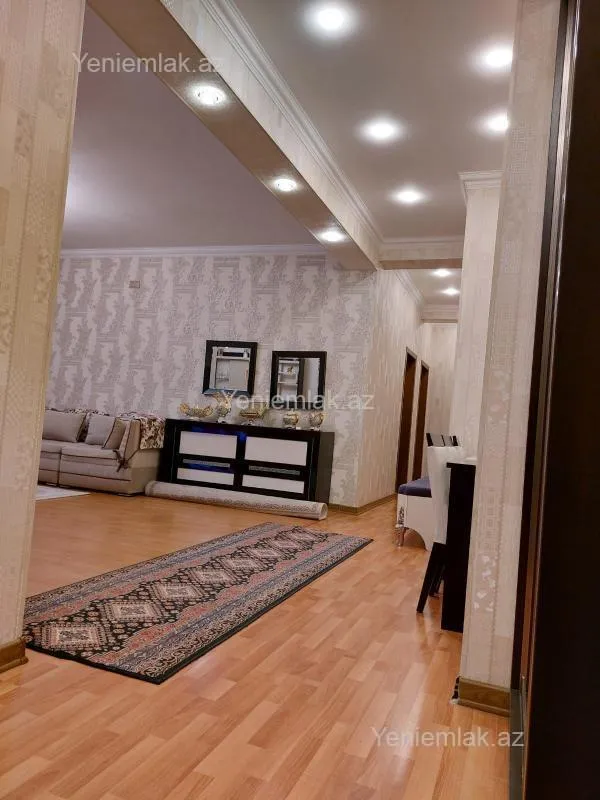 Satılır 3 otaqlı yeni tikili 124 m²