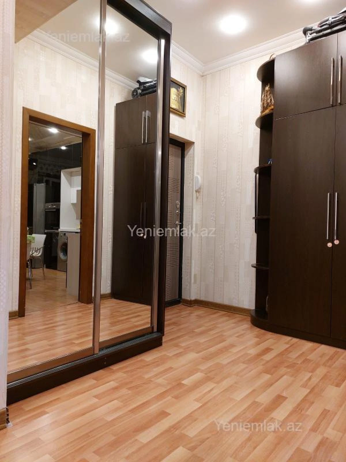 Satılır 3 otaqlı yeni tikili 124 m²