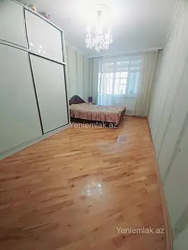Satılır 3 otaqlı köhnə tikili 76 m²