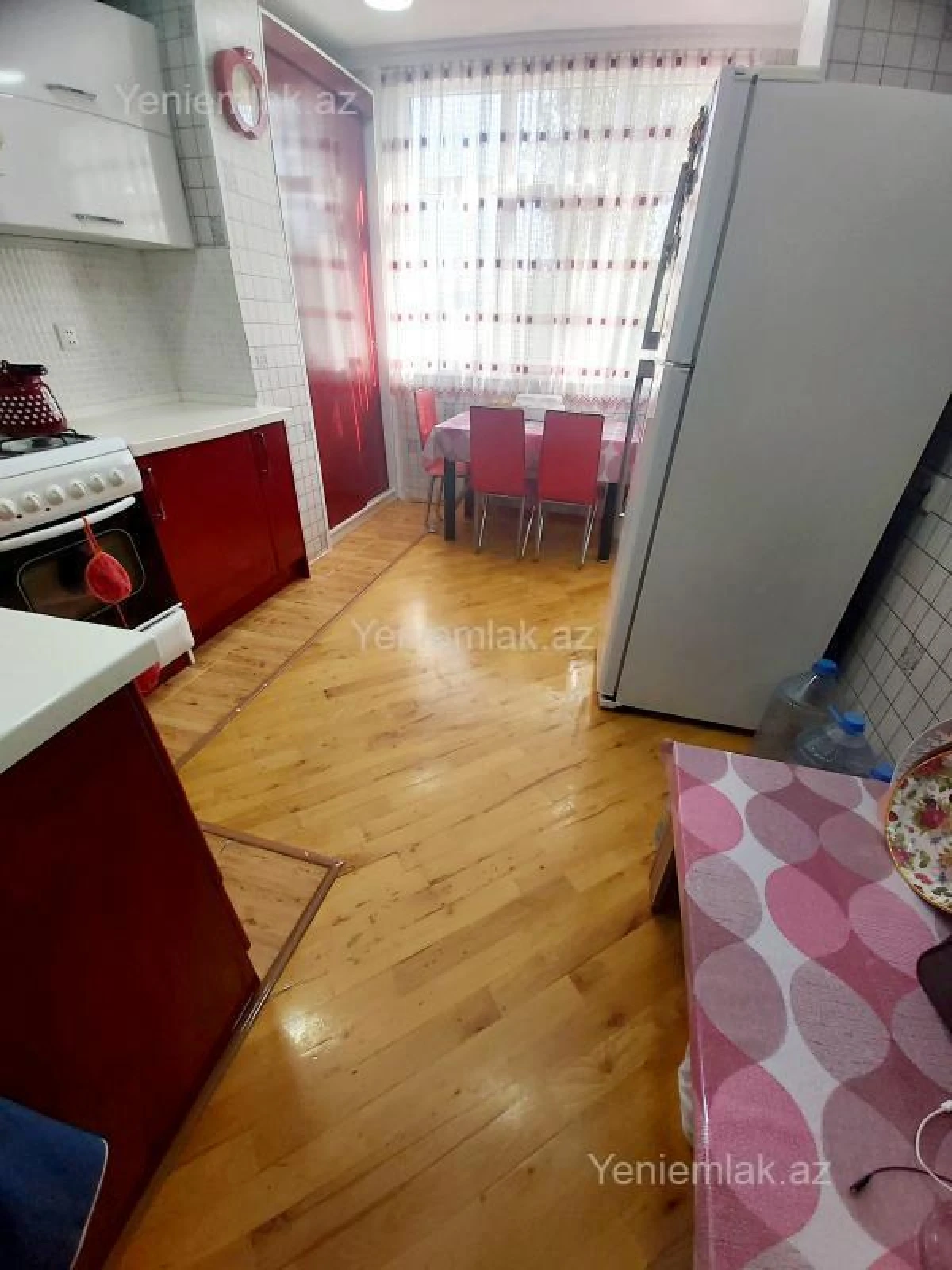 Satılır 3 otaqlı köhnə tikili 76 m²