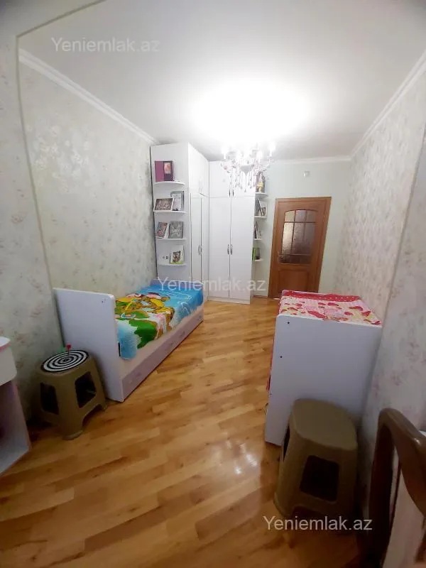 Satılır 3 otaqlı köhnə tikili 76 m²