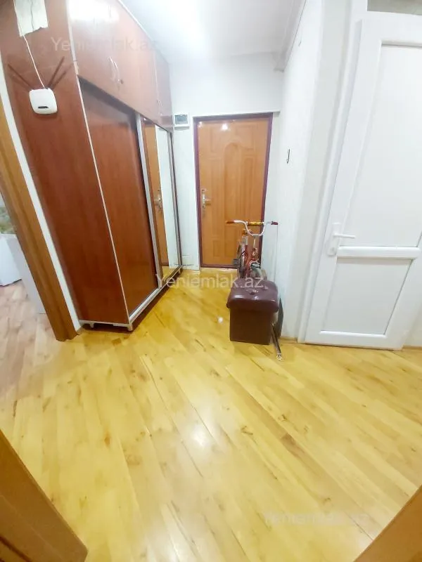 Satılır 3 otaqlı köhnə tikili 76 m²