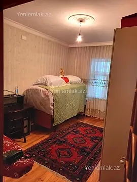 Satılır 4 otaqlı köhnə tikili 100 m²