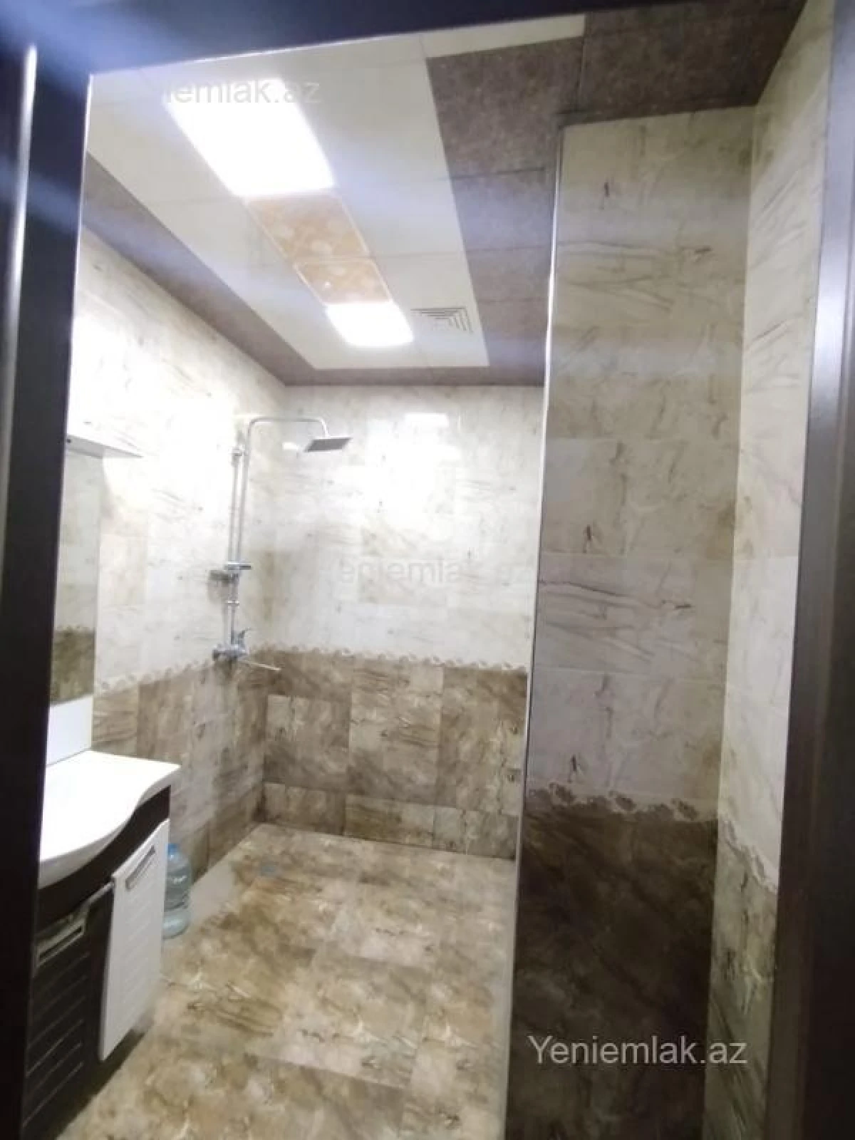 Satılır 2 otaqlı yeni tikili 86 m²