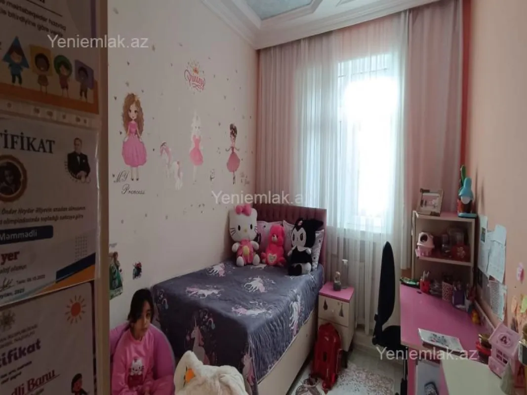 Satılır 5 otaqlı həyət evi 170 m²