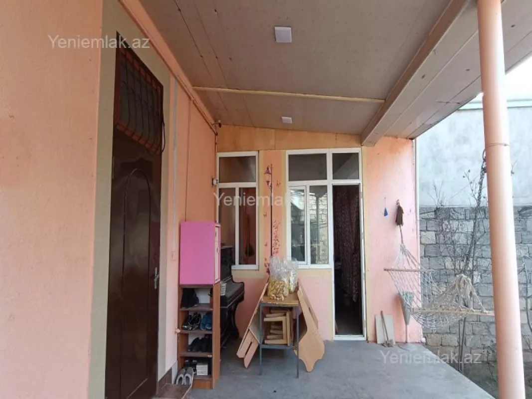 Satılır 5 otaqlı həyət evi 170 m²