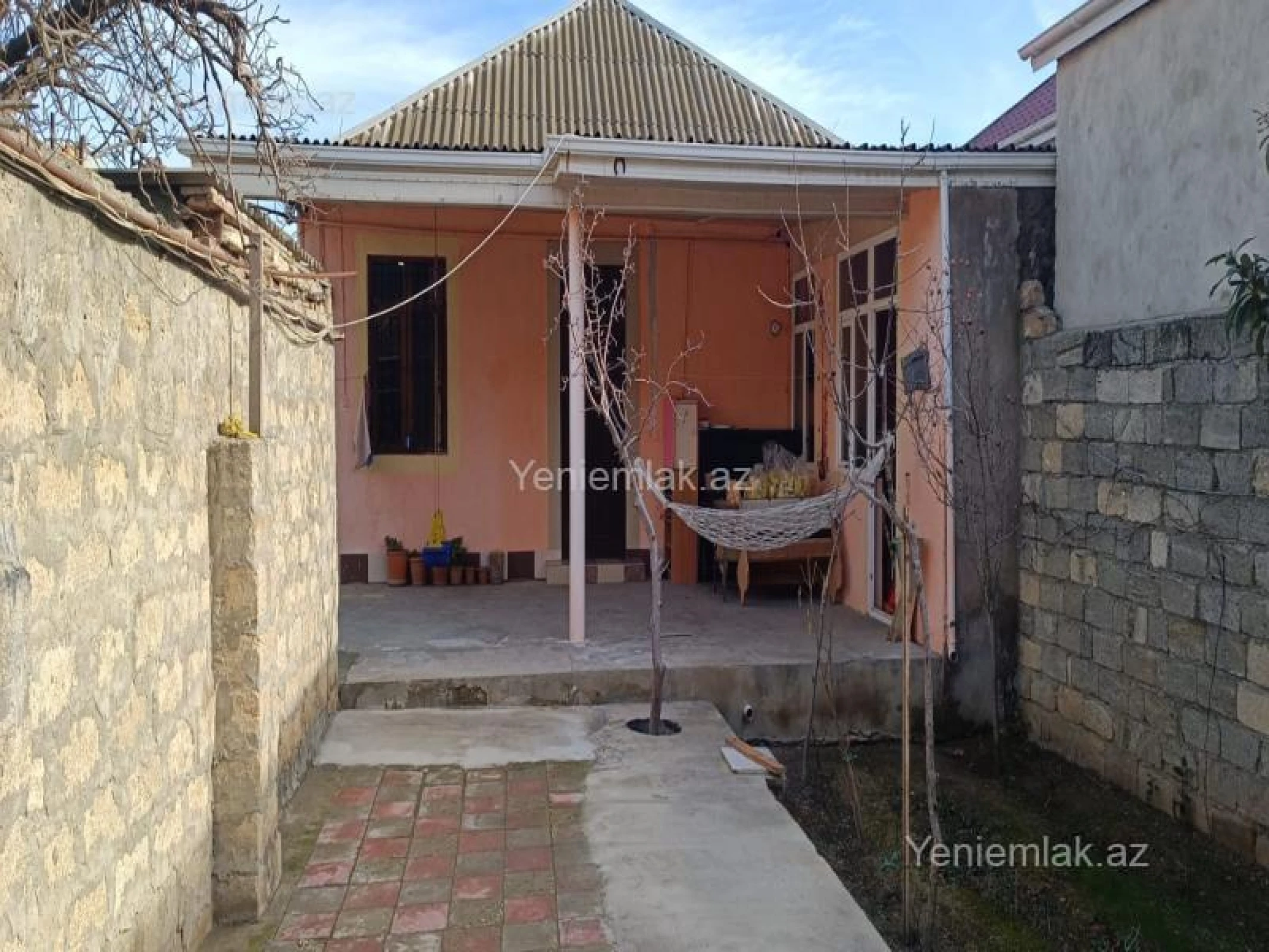 Satılır 5 otaqlı həyət evi 170 m²