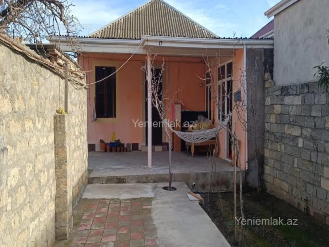 Satılır 5 otaqlı həyət evi 170 m²