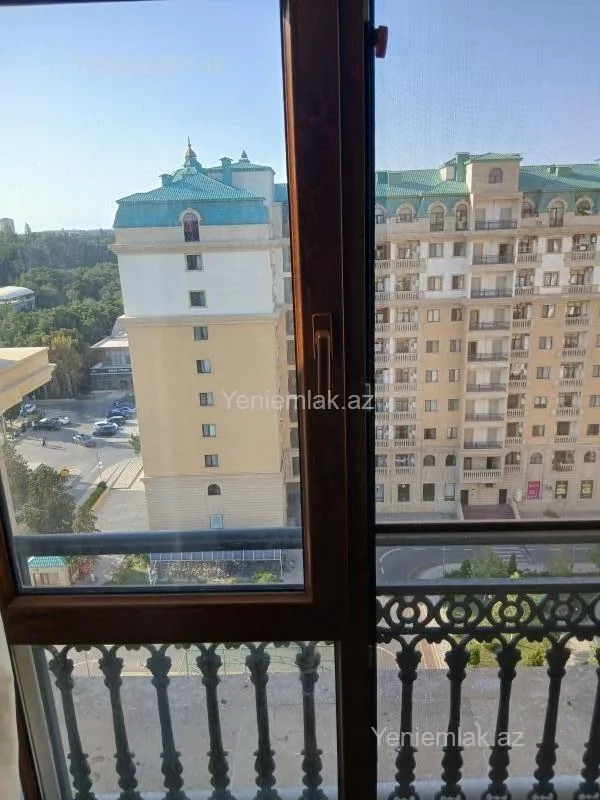 Satılır 4 otaqlı yeni tikili 105 m²