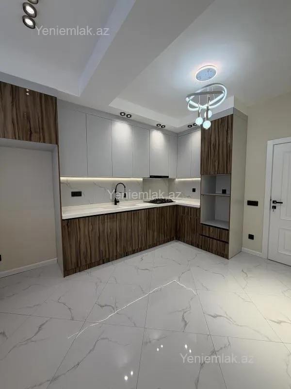 Satılır 3 otaqlı yeni tikili 100 m²