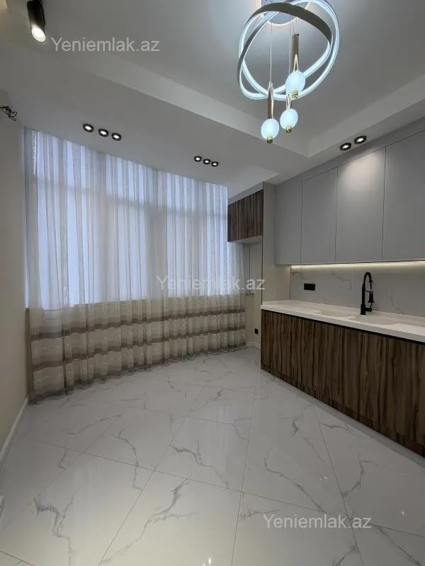 Satılır 3 otaqlı yeni tikili 100 m²