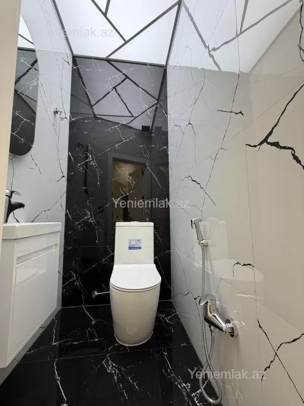 Satılır 3 otaqlı yeni tikili 100 m²