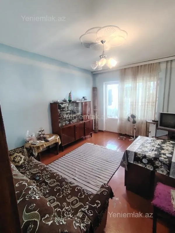 Satılır 3 otaqlı köhnə tikili 78 m²