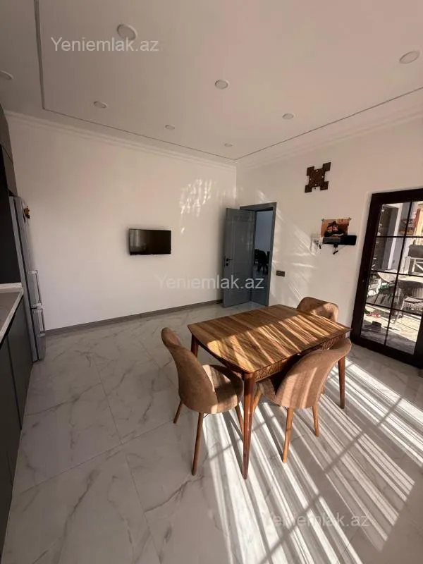 Satılır 5 otaqlı həyət evi 150 m²