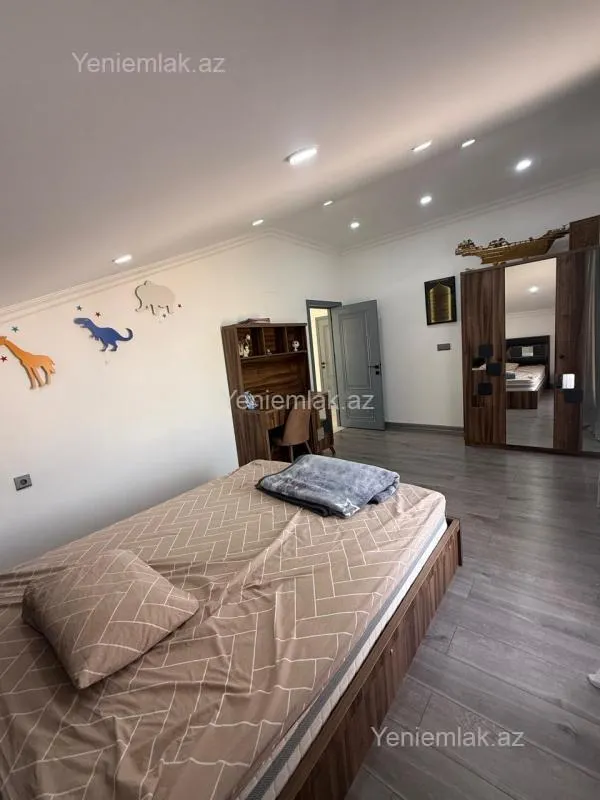 Satılır 5 otaqlı həyət evi 150 m²