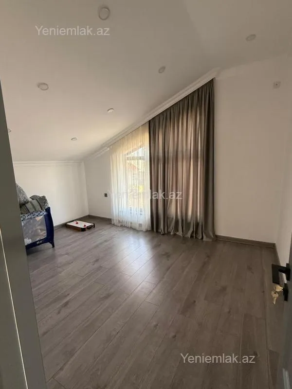 Satılır 5 otaqlı həyət evi 150 m²