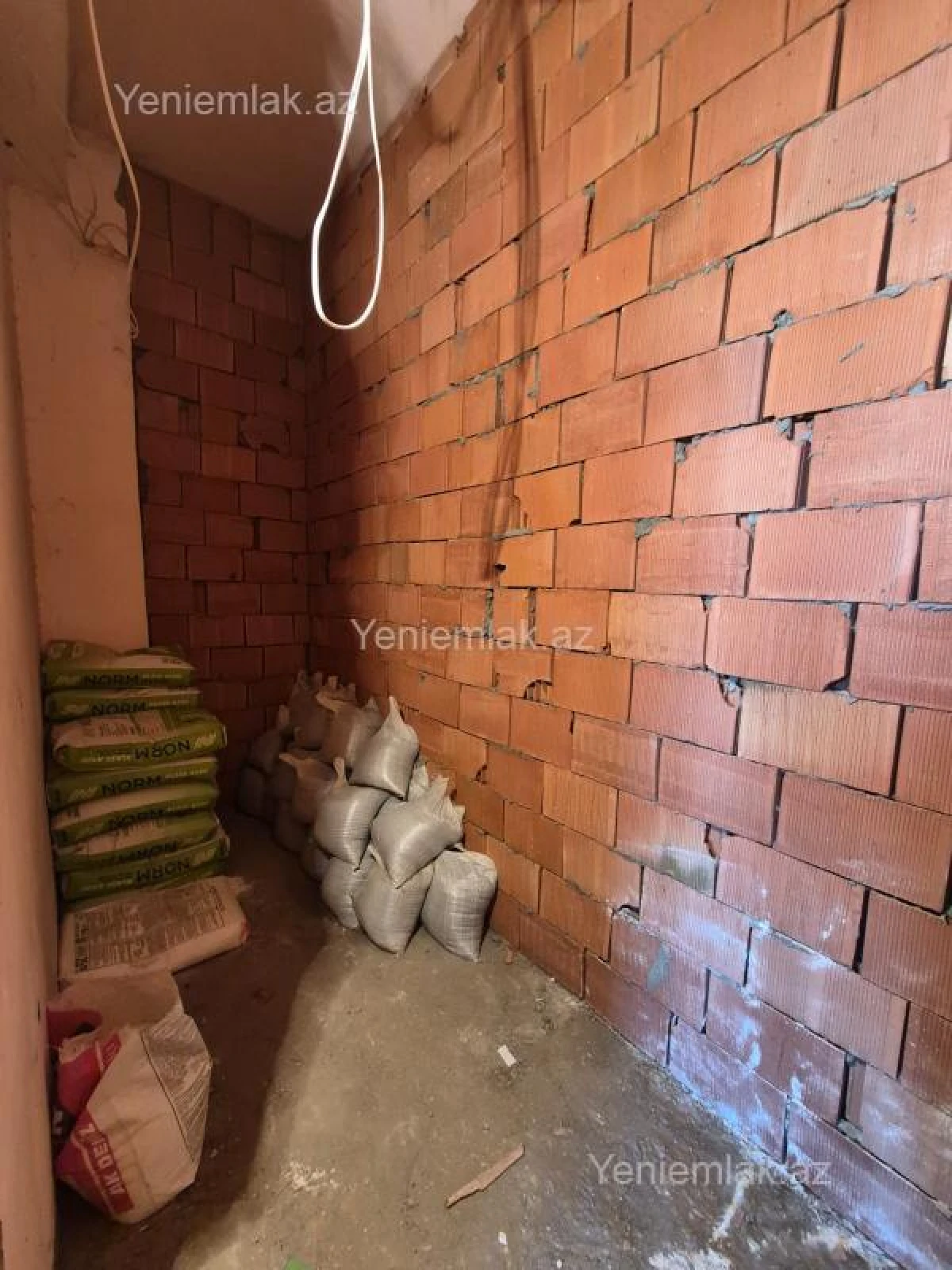 Satılır 2 otaqlı yeni tikili 73 m²