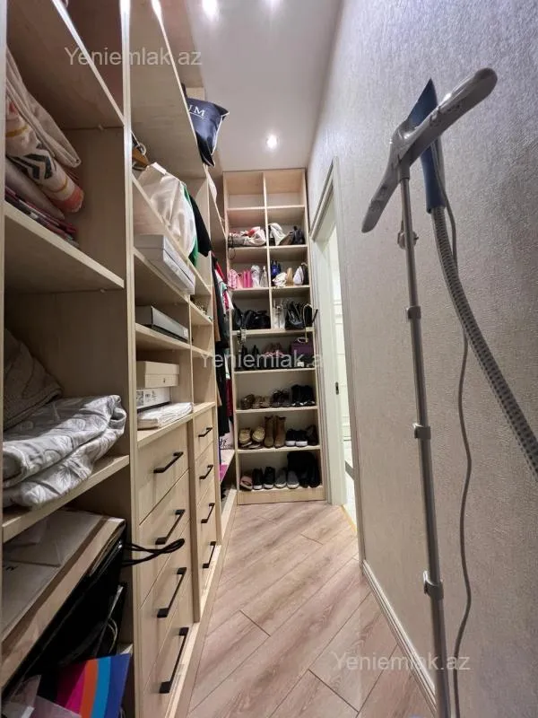 Satılır 2 otaqlı yeni tikili 100 m²