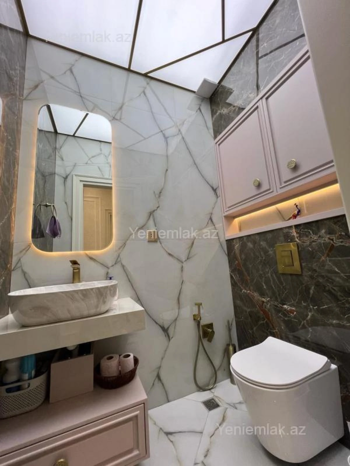 Satılır 2 otaqlı yeni tikili 100 m²