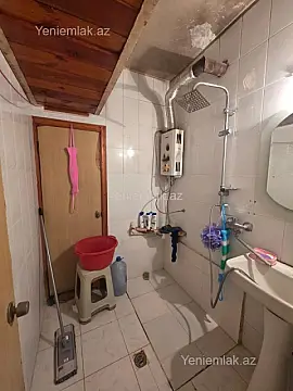 Satılır 1 otaqlı köhnə tikili 35 m²