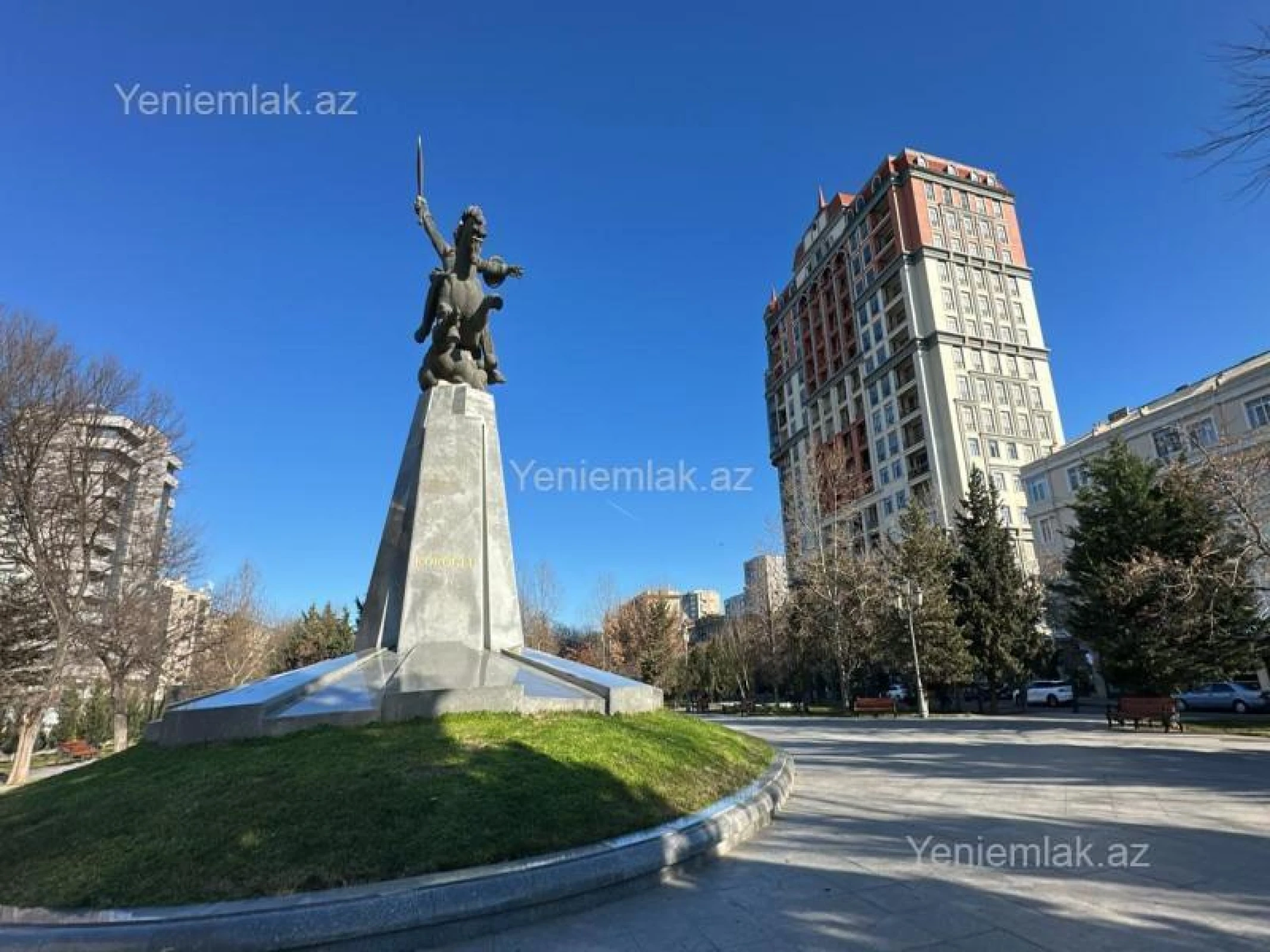 Satılır 3 otaqlı köhnə tikili 100 m²